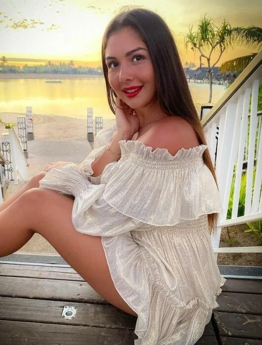 Amber little Profile image 1