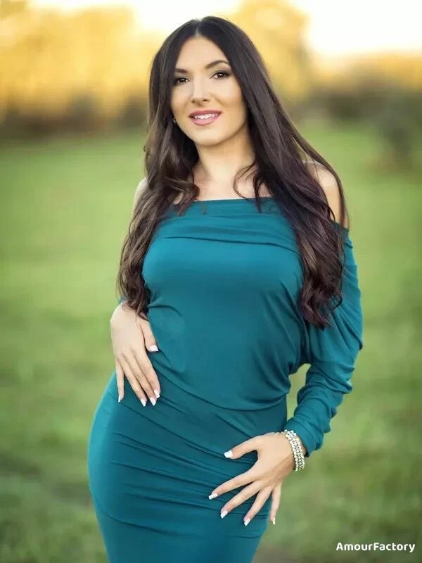 Olga Profile image 1