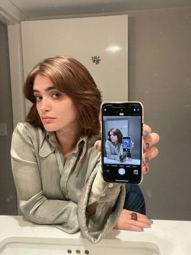 Desert woman Profile image 3