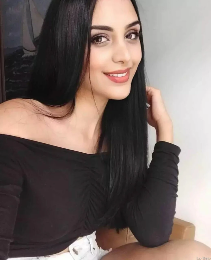 Yenny Profile image 4