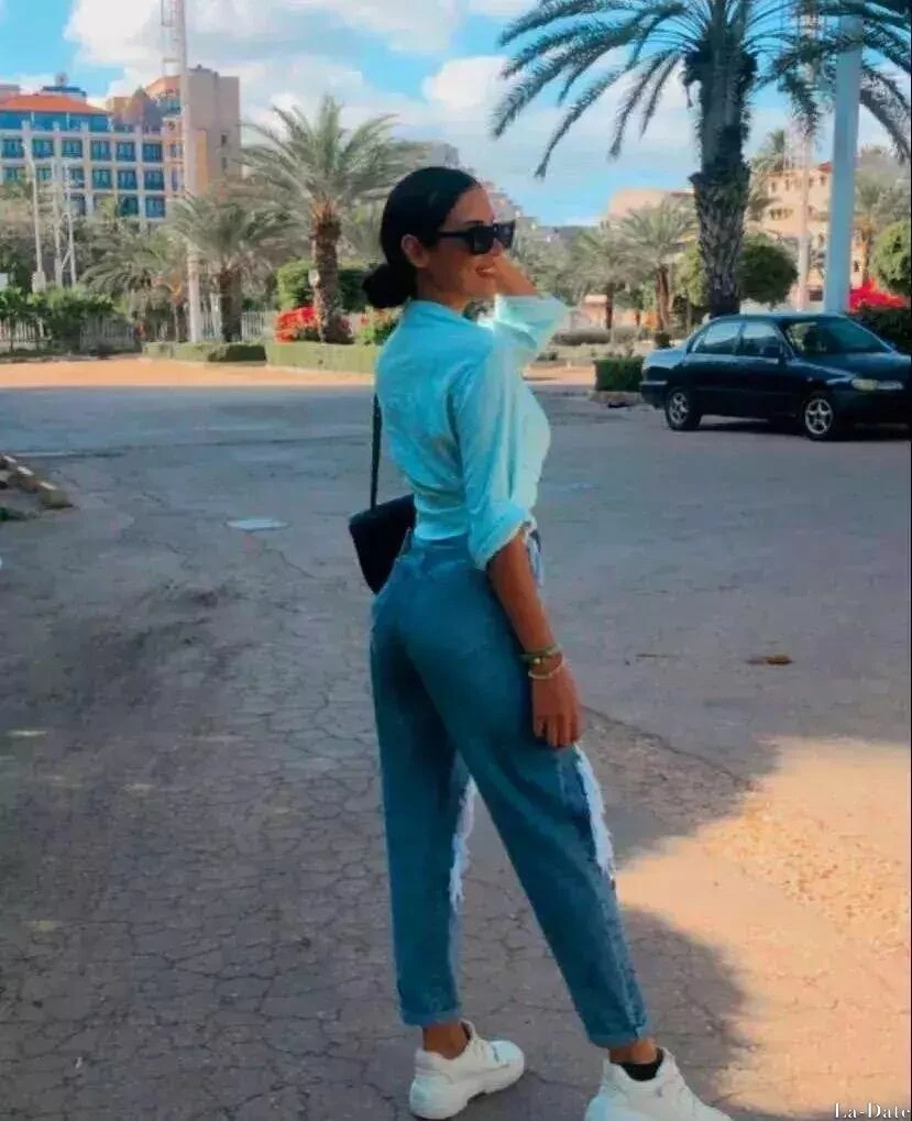 Yenny Profile image 2