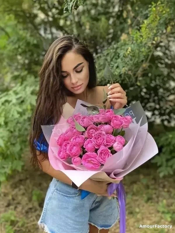 Tinatin Profile image 3