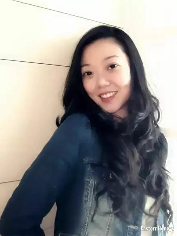 Mengjie Zhang Profile image 4