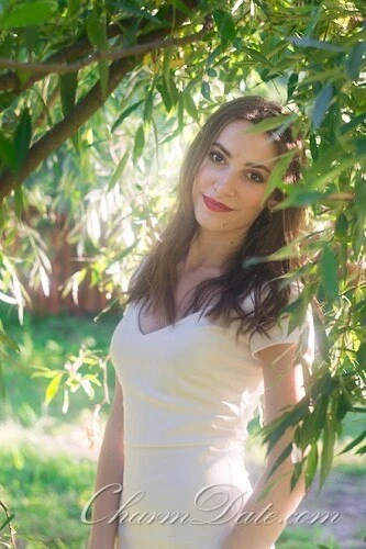 Yuliia Profile image 1