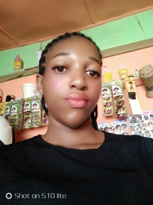 Zoeblondie101 Profile image 1