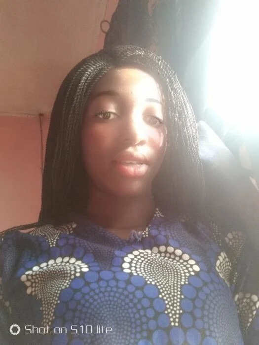 Zoeblondie101 Profile image 2