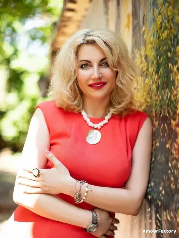 Kateryna Profile image 2