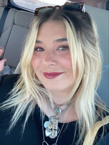 Sweetlikehoney Profile image 2