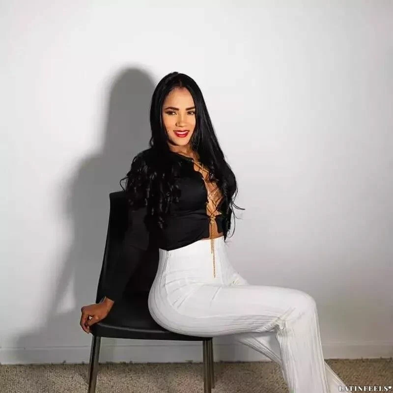 Viviana Profile image 3