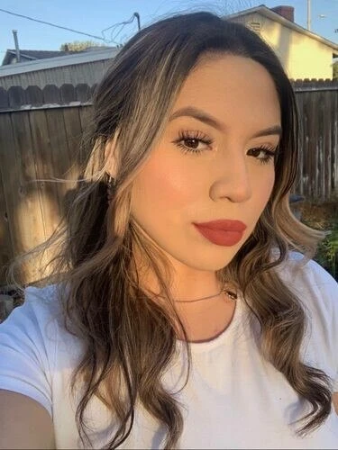 IslandPrincess_876 Profile image 1