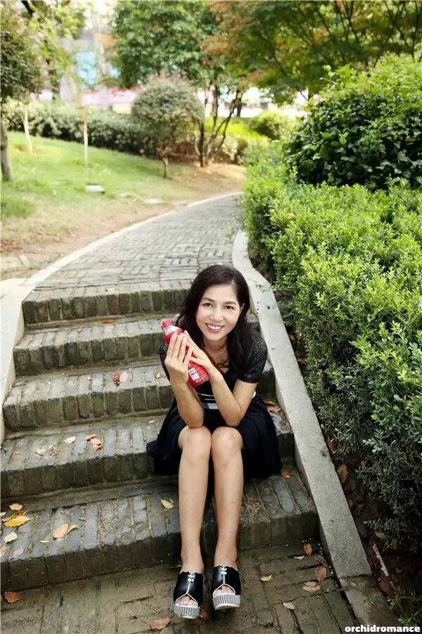 Alice Profile image 4