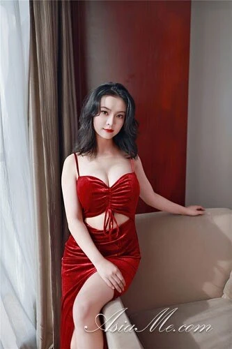 Liying Profile image 2