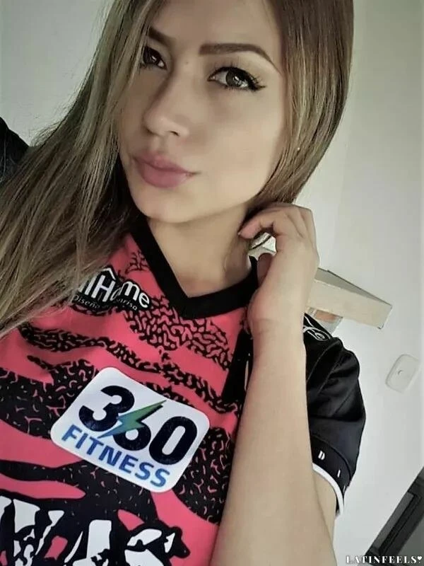 Mariana Profile image 3