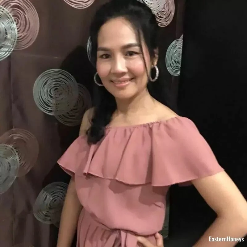 Kamonchanok Profile image 2