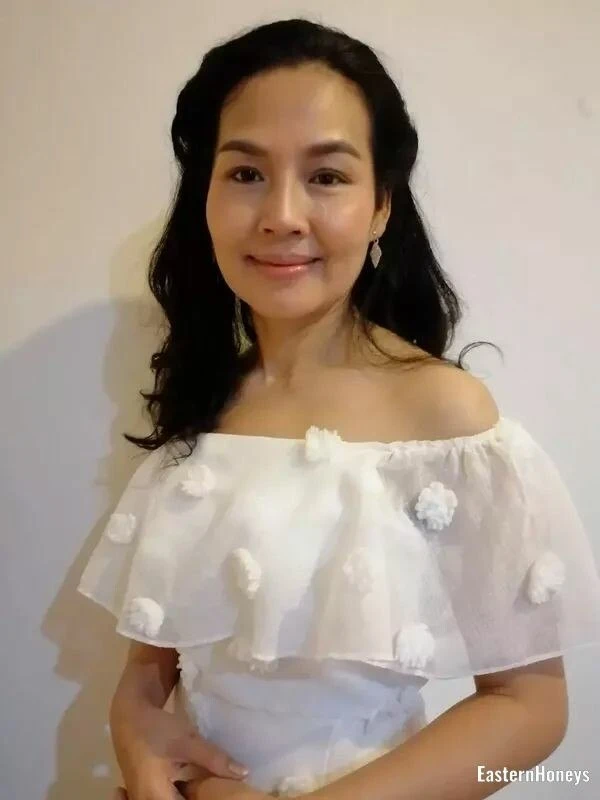 Kamonchanok Profile image 3