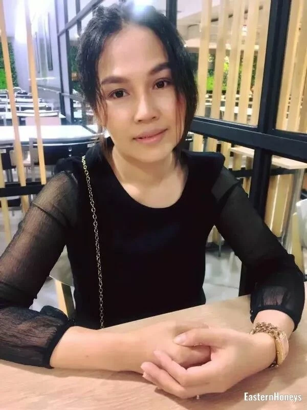 Kamonchanok Profile image 1