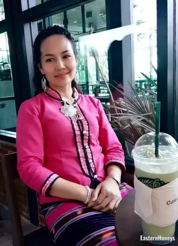 Kamonchanok Profile image 5