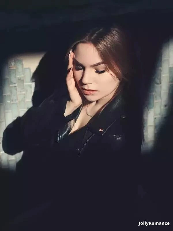 Anna Profile image 5