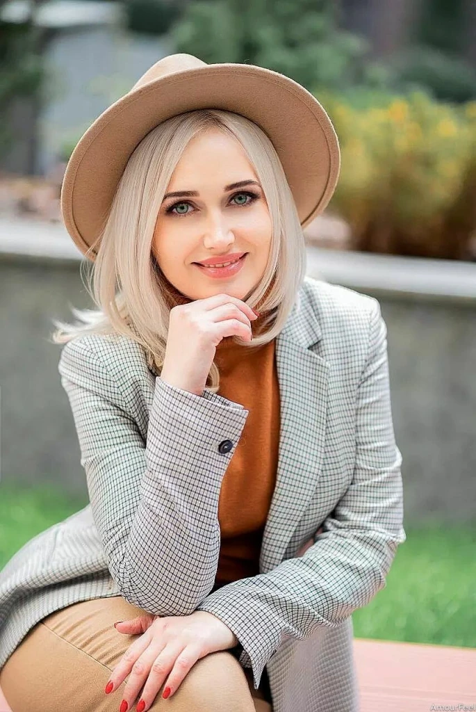 Olga Profile image 5