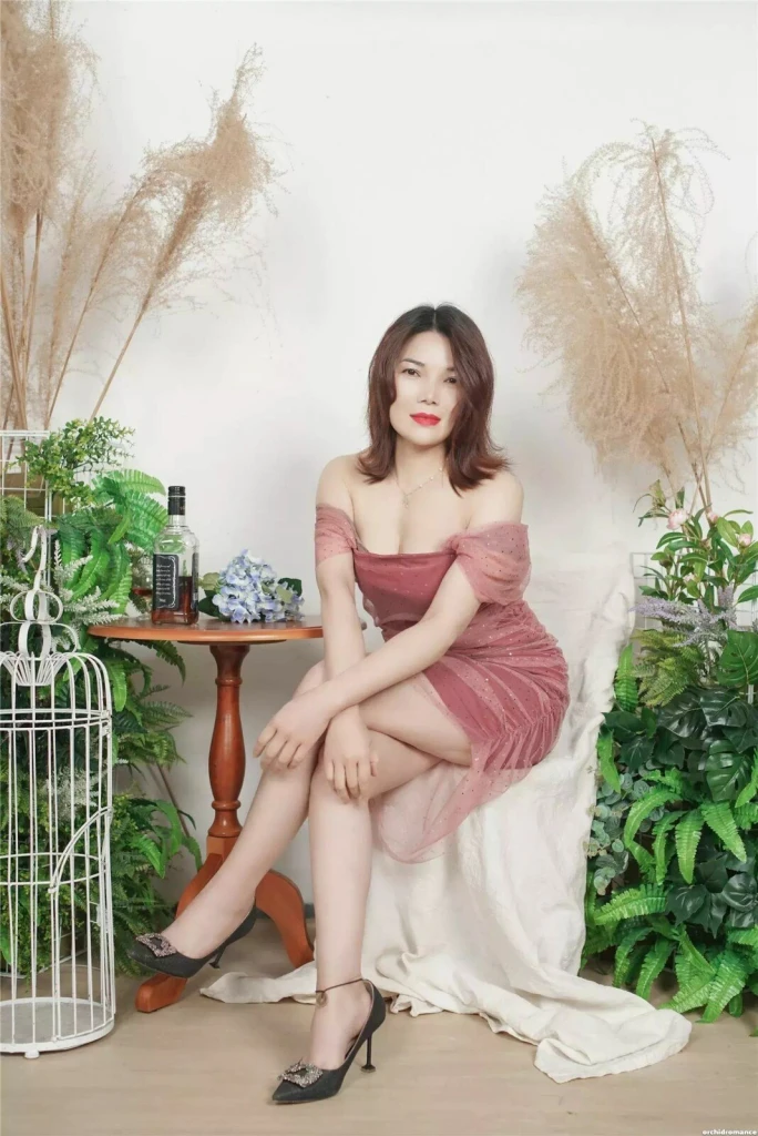 Liping Profile image 4