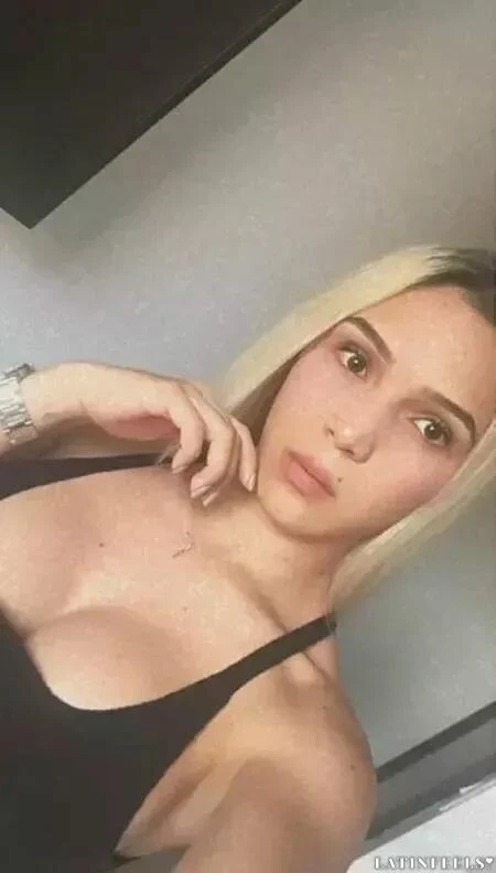 Juliana Profile image 5