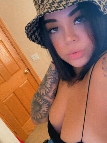 Hannahmk Profile image 2