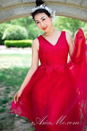 Helen Profile image 2