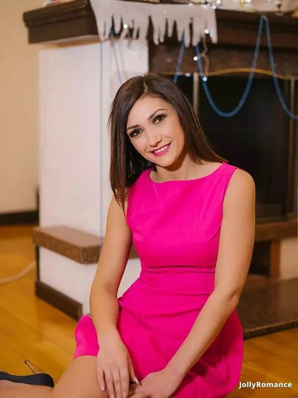 Julia Profile image 2