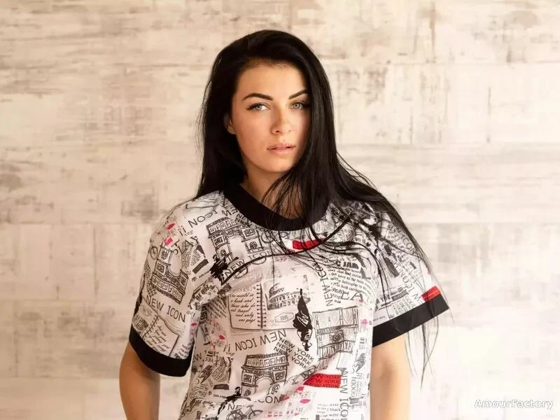 Elena Profile image 5