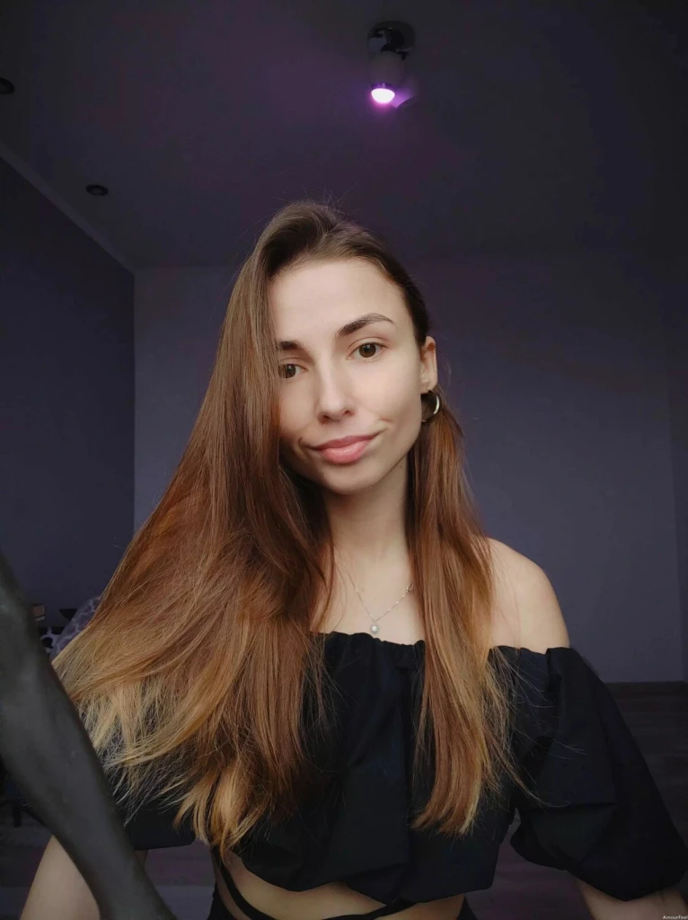 Vlada Profile image 1