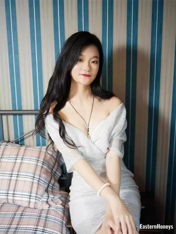 Qiong Profile image 4