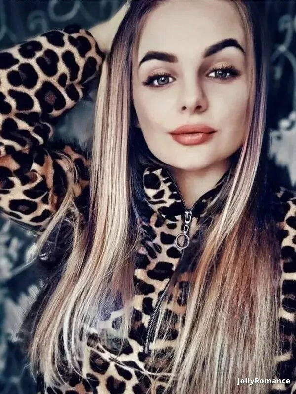 Oksana Profile image 1