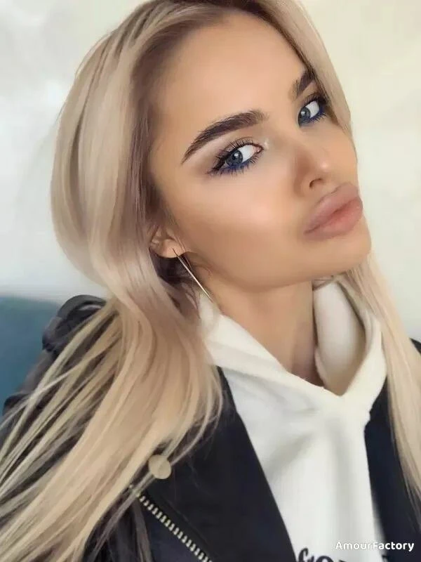 Anna Profile image 2