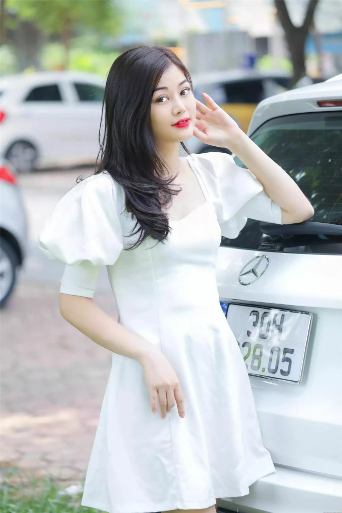 Doris Profile image 5