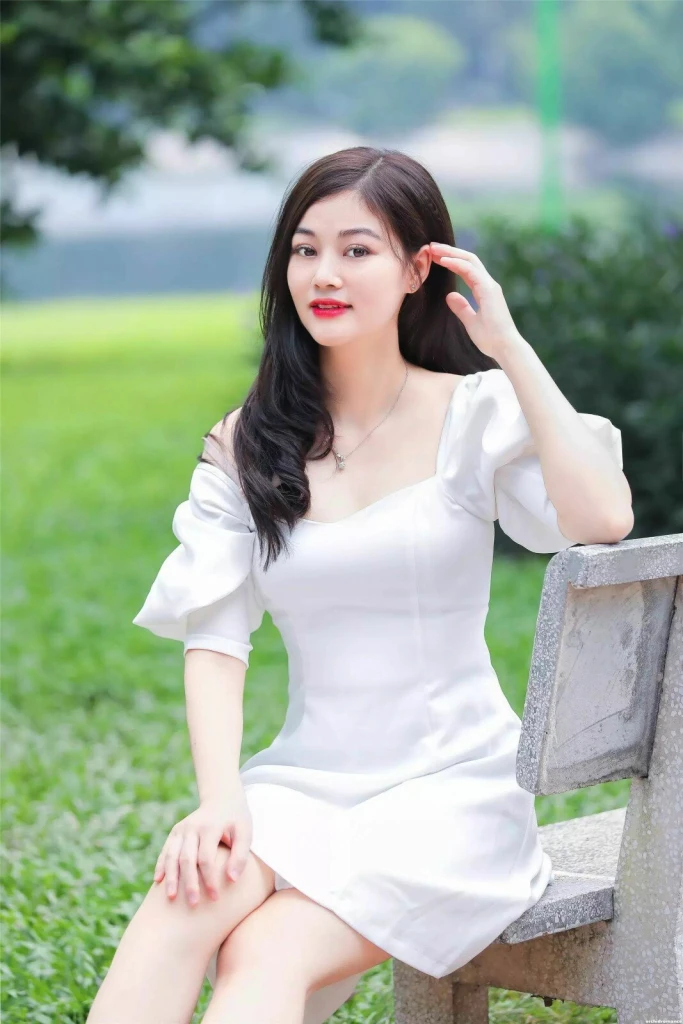 Doris Profile image 3