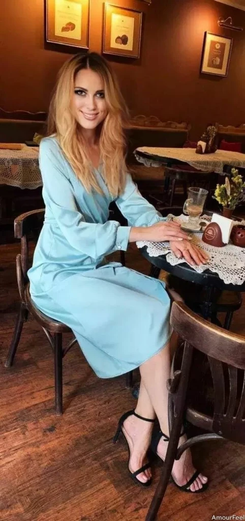 Elena Profile image 5