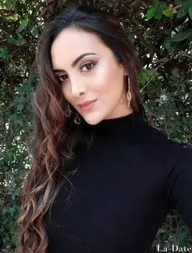 Roxana Profile image 5