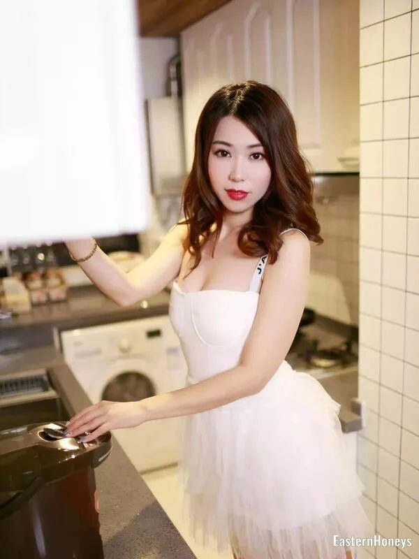 Yiqi Profile image 4