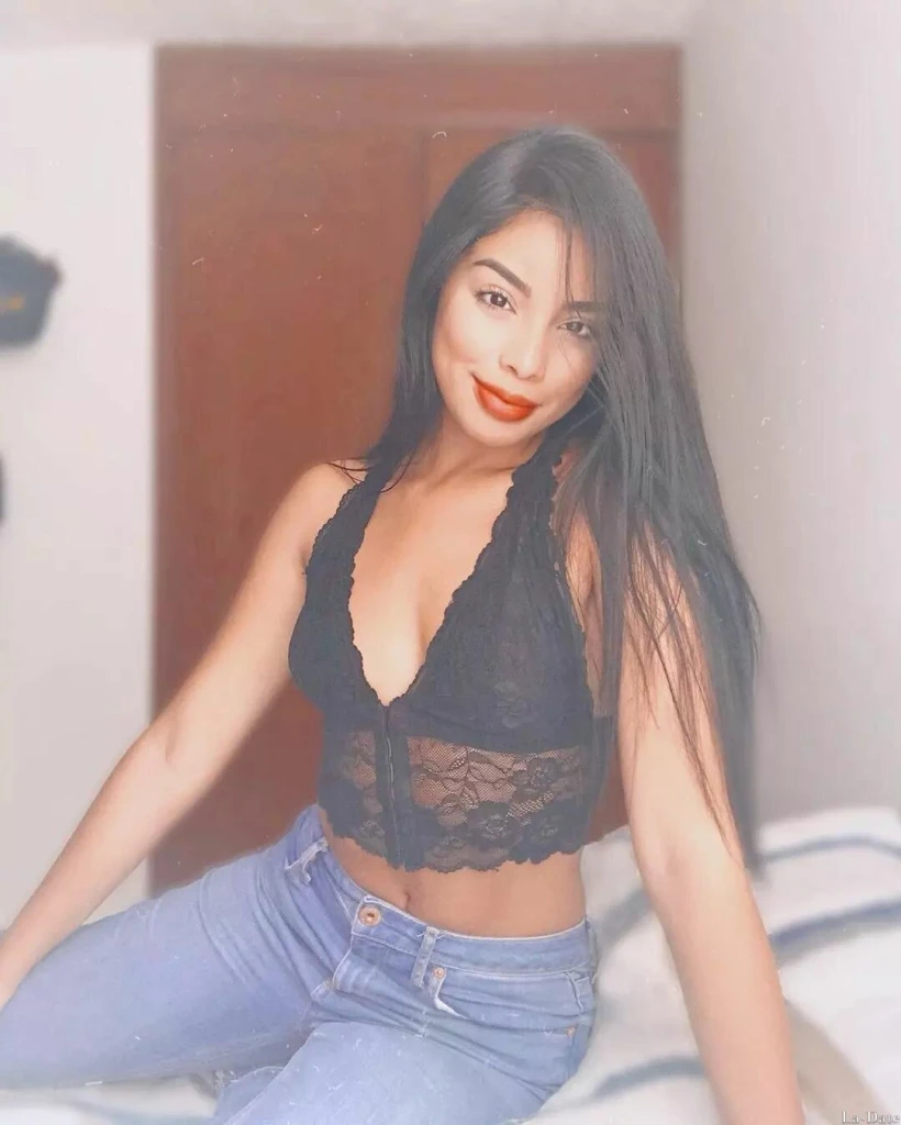 Camila Profile image 4