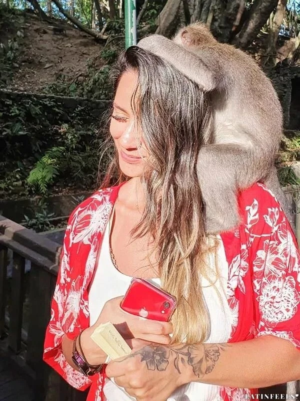 Paula Profile image 5