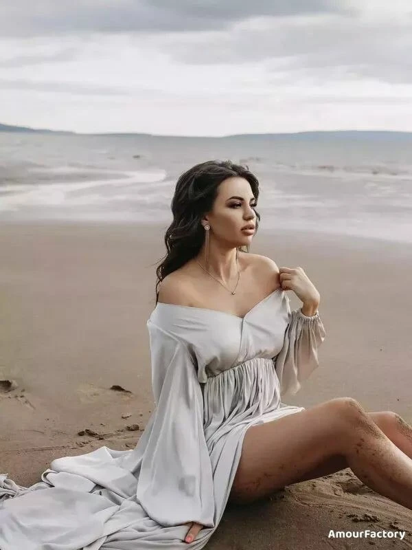 Alina Profile image 4