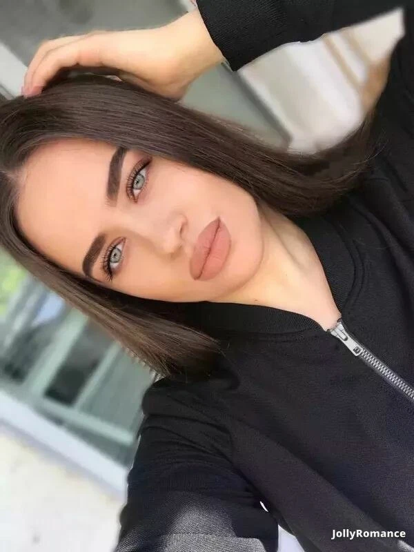 Anna Profile image 3