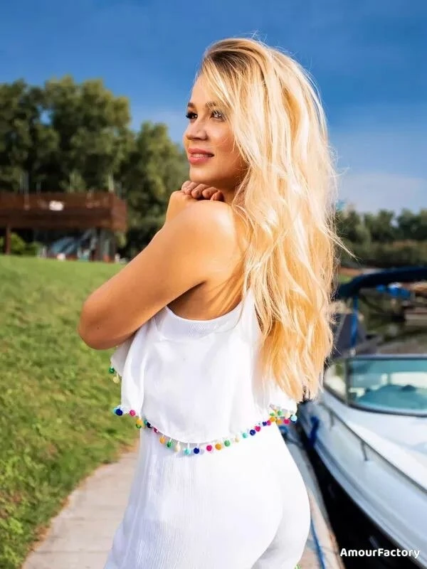 Kateryna Profile image 4