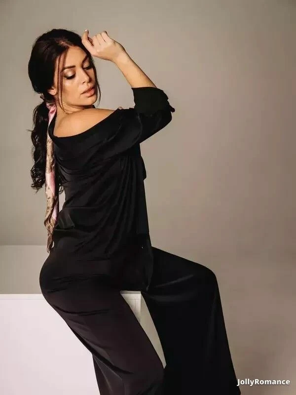 Yuliya Profile image 3