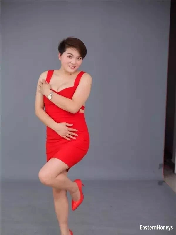 Lun He Profile image 1