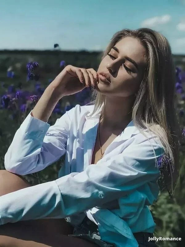Anna Profile image 5