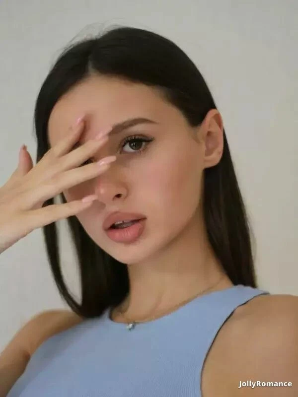 Amina Profile image 1