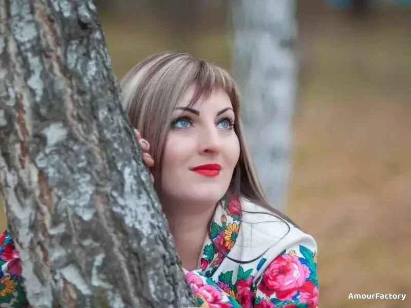 Elena Profile image 3