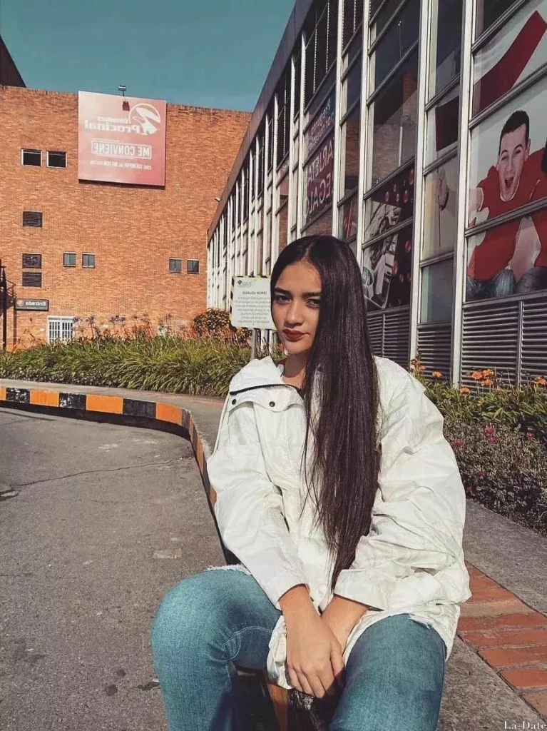 Melanny Profile image 4