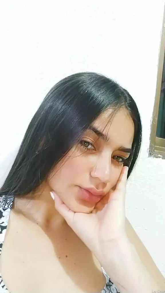 Melanny Profile image 5